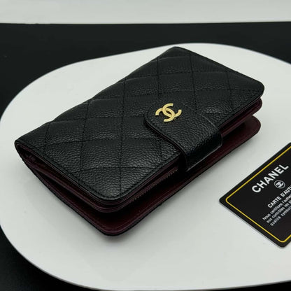 【シャネル】  2つ折り財布 キャビアスキン レザー ゴールド金具 財布A48667