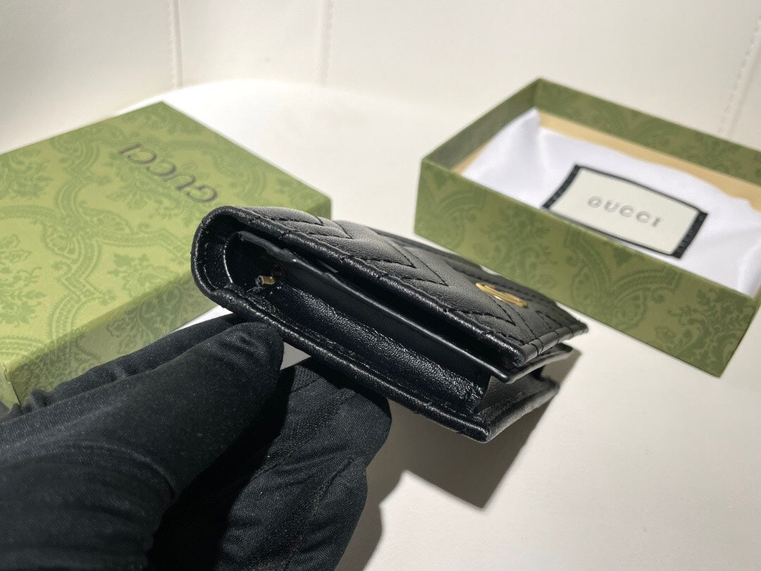 【グッチ】大人気 2色 折りたたみ財布 実用性抜群の一品！